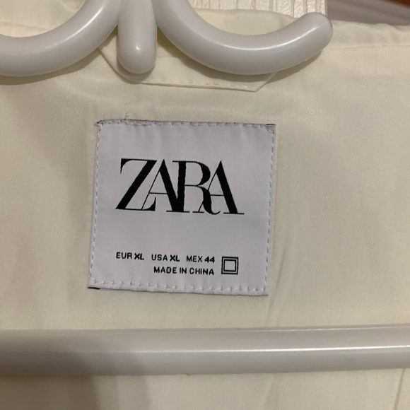 XL Zara Windbreaker in Cream with Hood - Picture 14 of 14